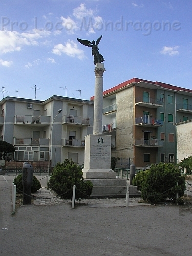 Monumento ai Caduti - 3.JPG